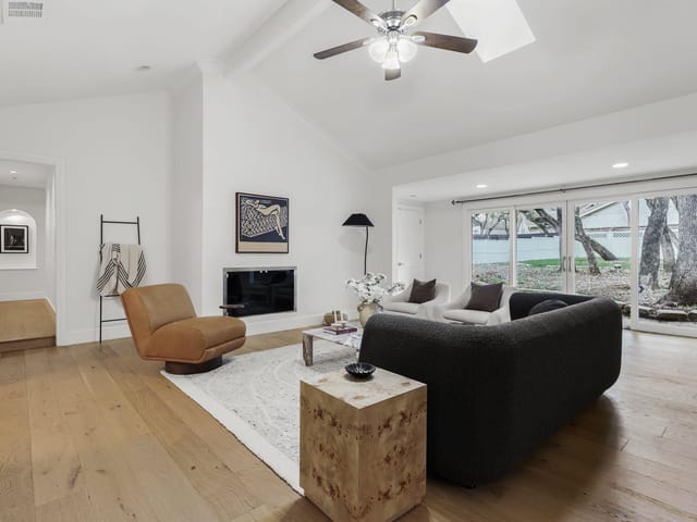 3112 Eanes Cir