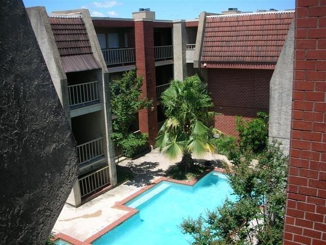 3115 HELMS ST Unit #302