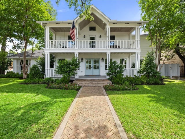 3115 Thousand Oaks Dr