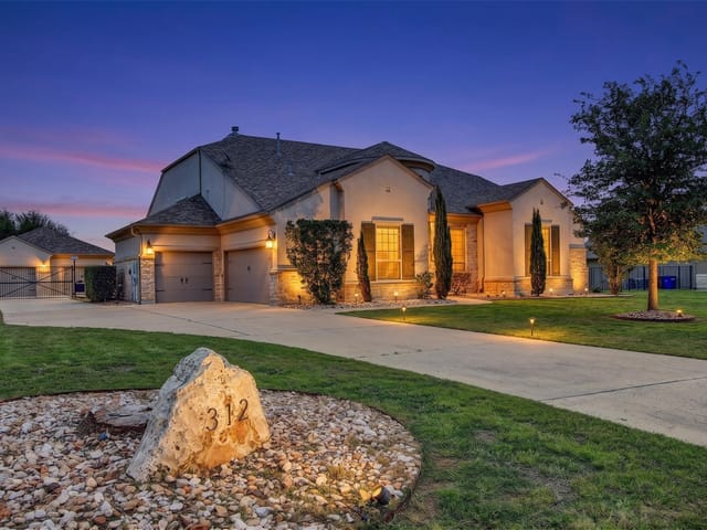 312 Flintlock Dr