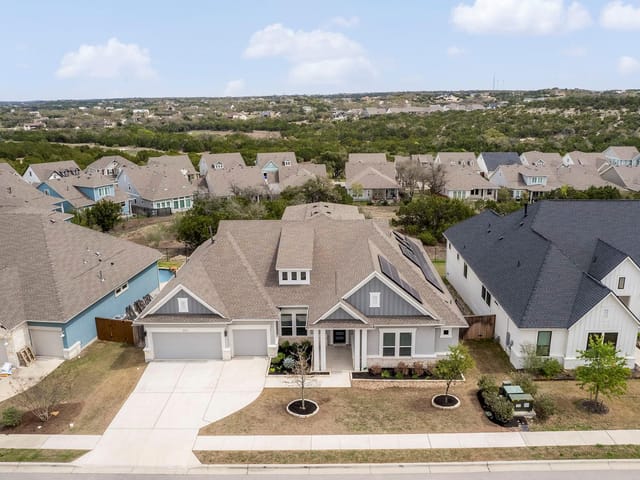 312 Starfire Dr