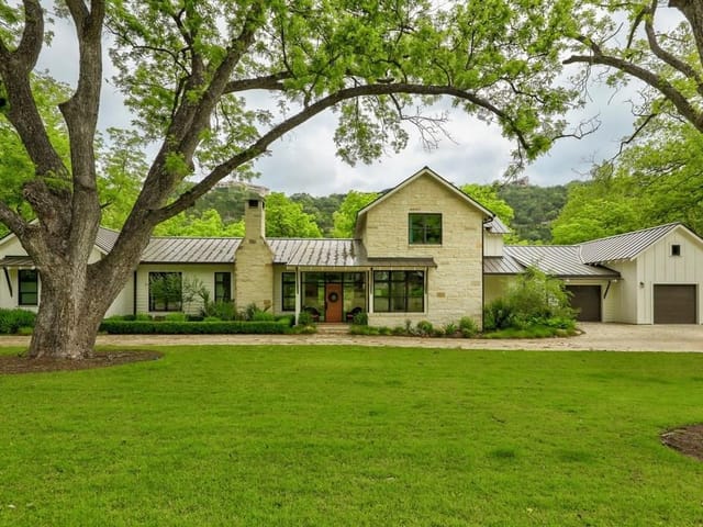 3120 EDGEWATER Dr