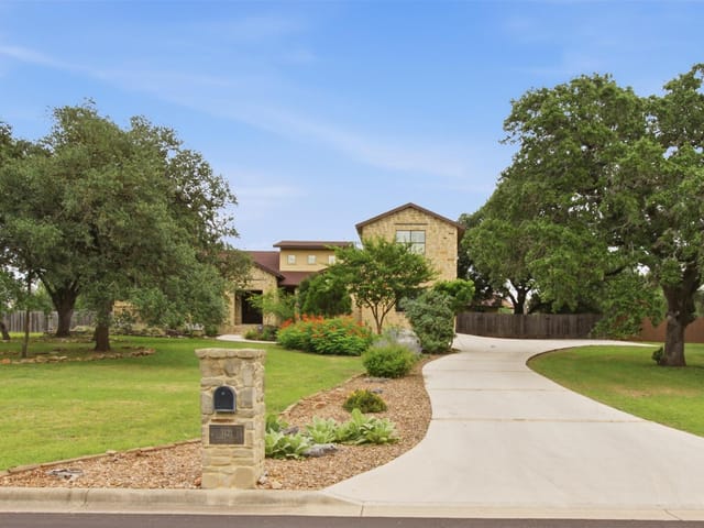 3121 Summit Ridge DR