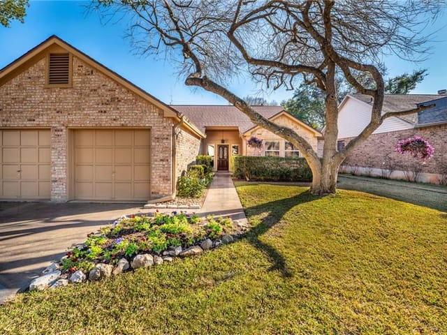 3127 Festus Dr