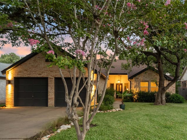 3127 Festus DR