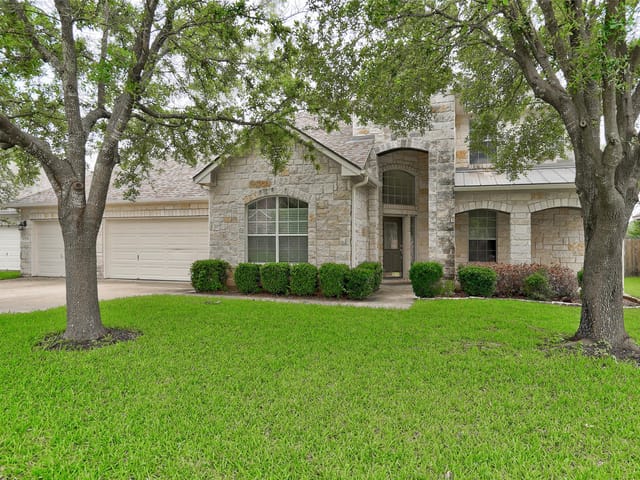 3129 Goldenoak CIR