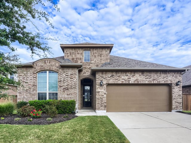 313 Pendent DR