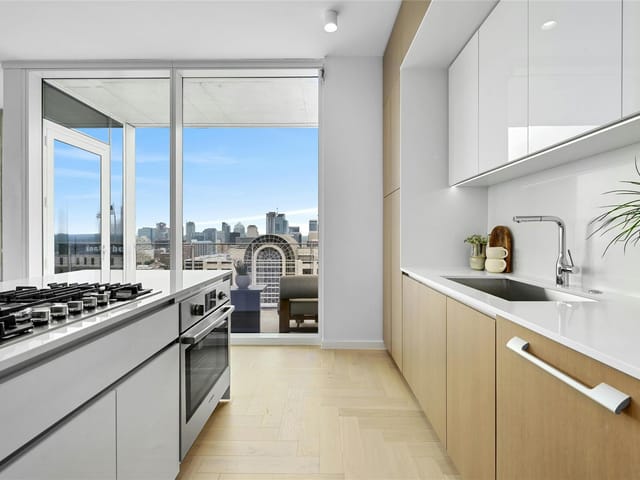 313 W 17th ST Unit #1607