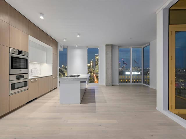 313 W 17th ST Unit #2105