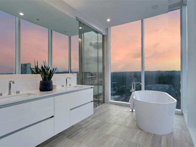 313 W 17th ST Unit #2304
