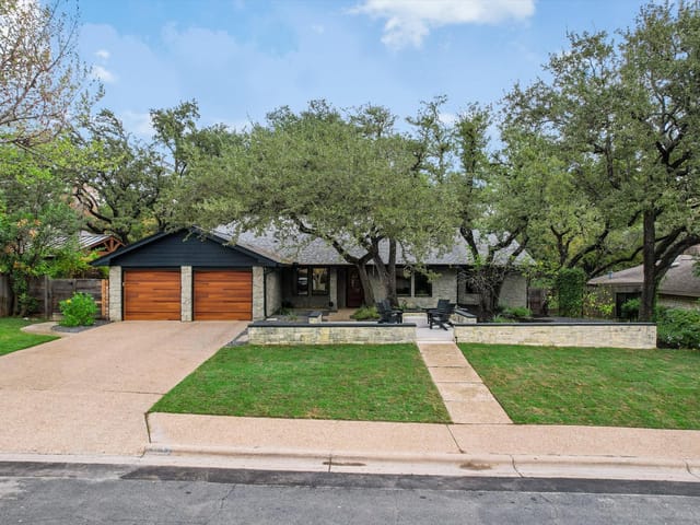 3132 Eanes Cir