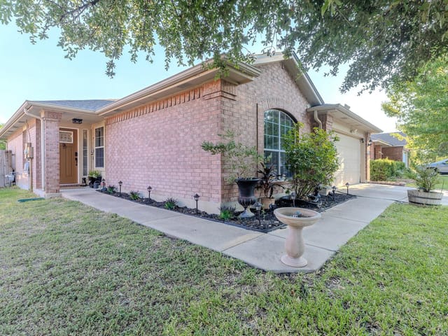3133 Clinton PL