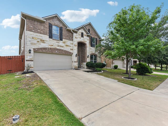 3136 Honey Peach Way