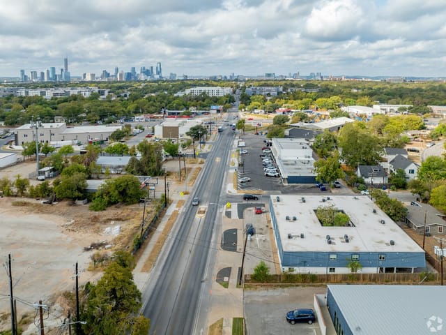 3138 Manor Rd