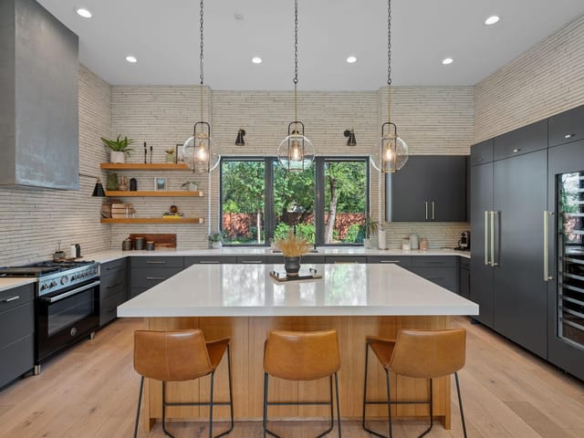 314 Reveille Rd