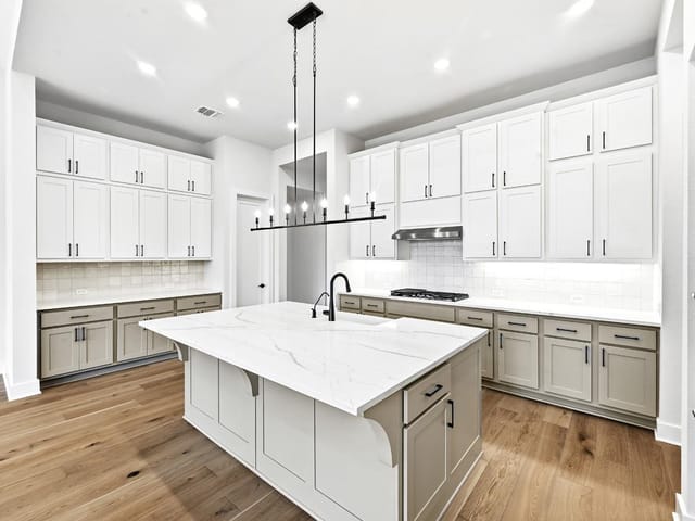 315 Leaning Rock RDG
