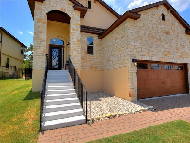 315 Parkside DR