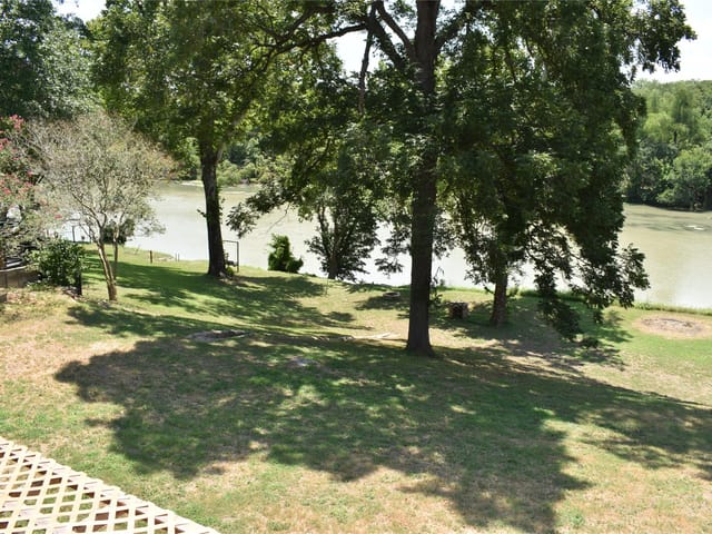 315 Riverwood Dr