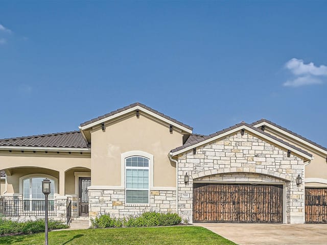316 Bisset Ct