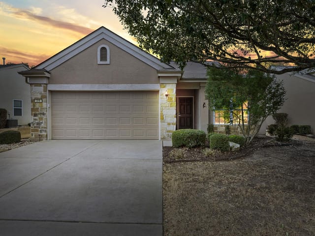 316 Crockett LOOP
