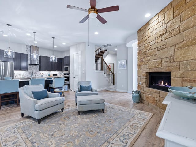 317 Skyflower Dr