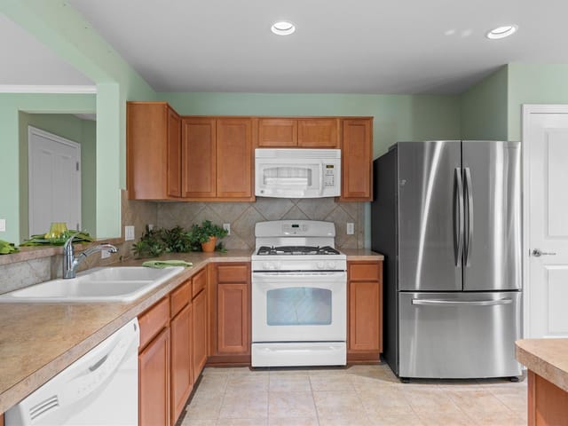 318 Barrington Farm CT