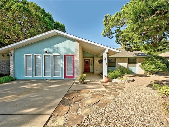 319 Cloudview Dr