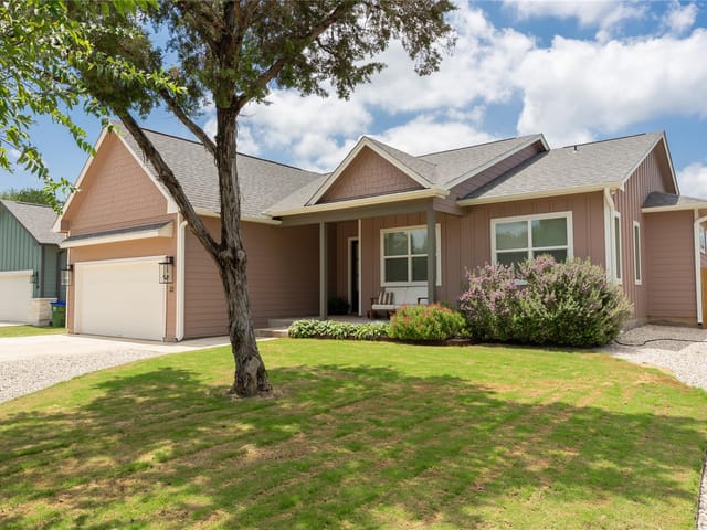 32 Acacia DR