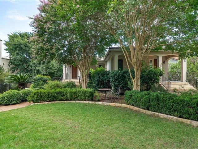 32 Club Estates PKWY