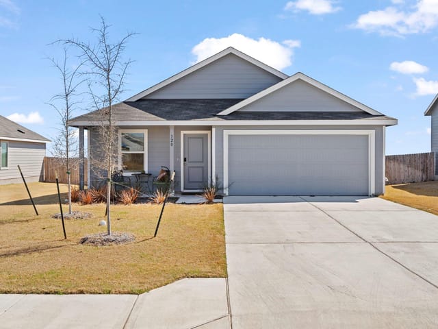 320 Bertram Oaks Dr