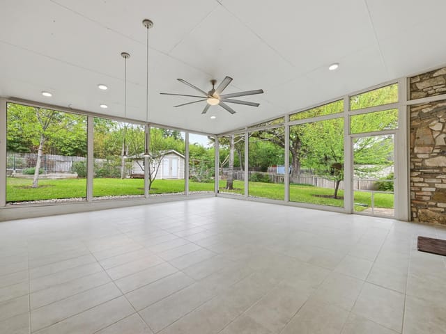 320 Ridgecrest Rd