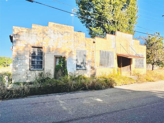 320 S College Ave