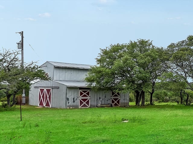 320 Valley Oak DR