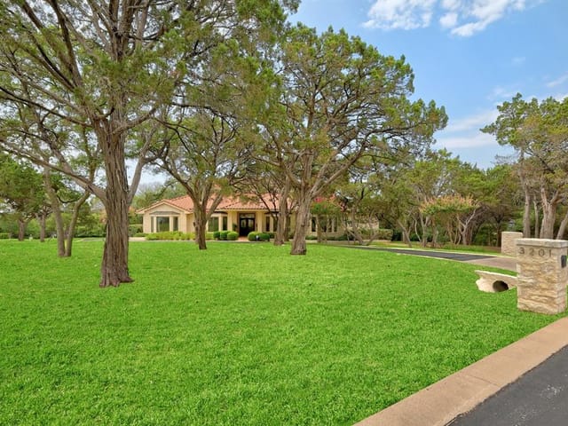 3201 Desert Willow CV