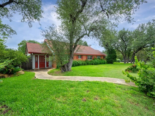 3201 Hatley DR