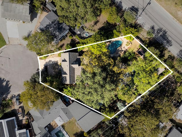 3201 Overcup Oak Dr