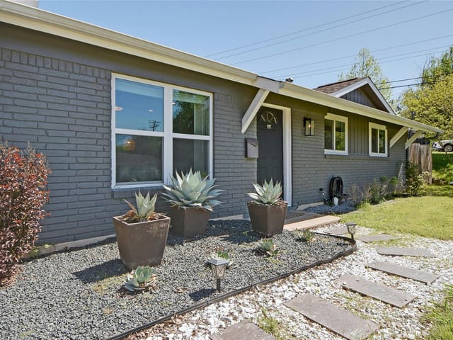 3202 Norwood Hill Rd