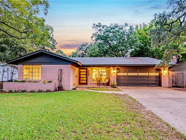 3203 Pinecrest Dr
