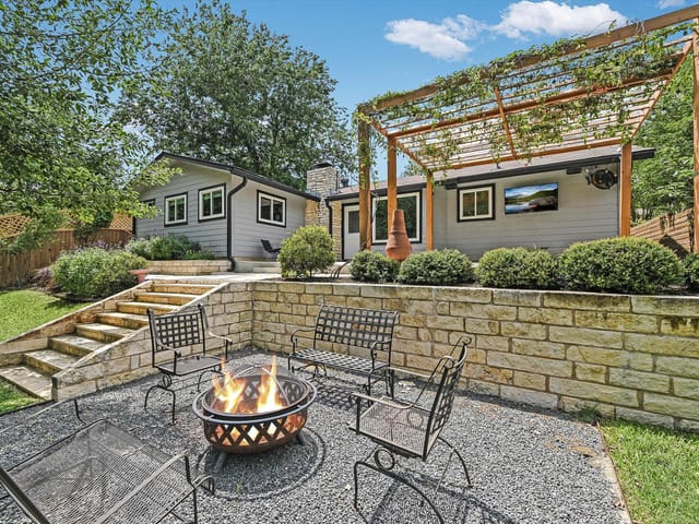 3203 Santa Fe Dr