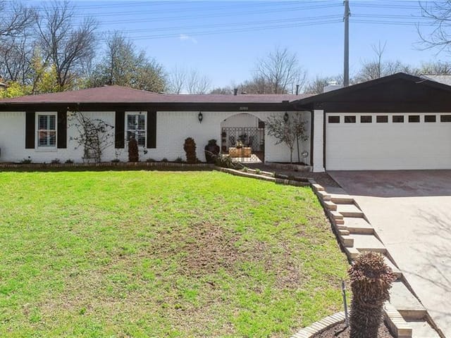 3203 Santa Monica Dr