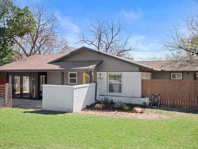 3203 South Oak Dr