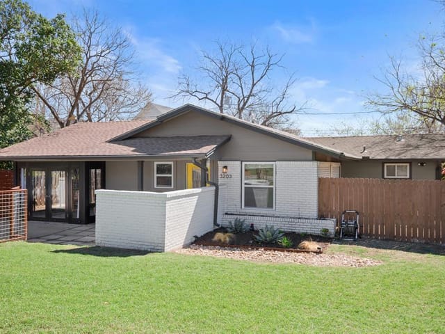 3203 South Oak DR