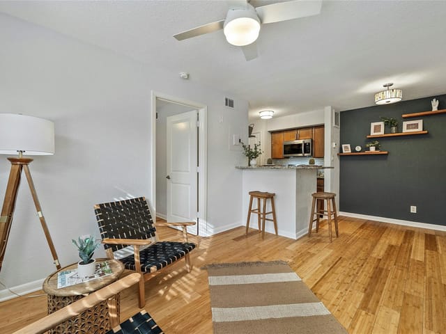 3204 Menchaca Rd Unit #305
