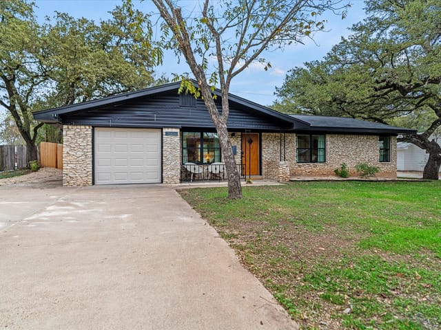3204 Nancy Gale DR
