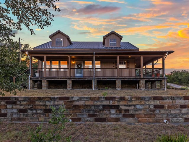3204 Tabletop Mountain DR