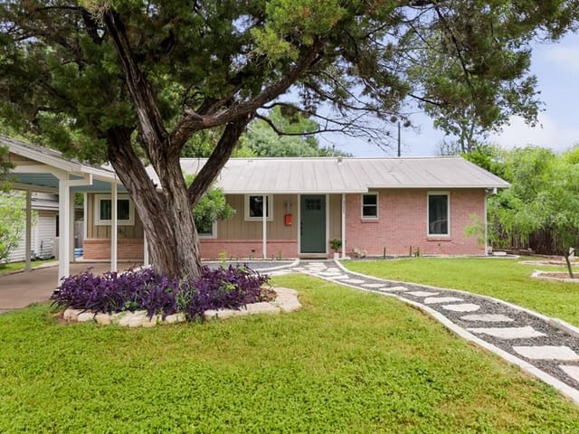3205 Dolphin Dr
