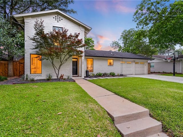 3205 Silverleaf Dr