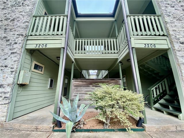 3206 King St Unit #107