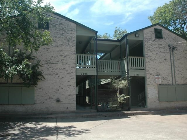 3206 king St Unit #202
