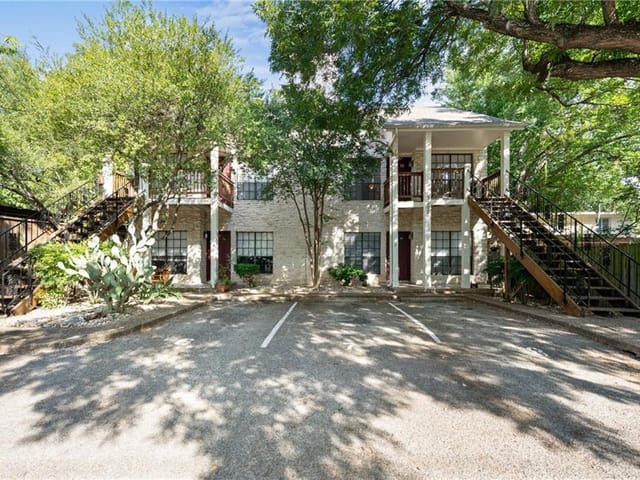 3207 Grooms St Unit #4